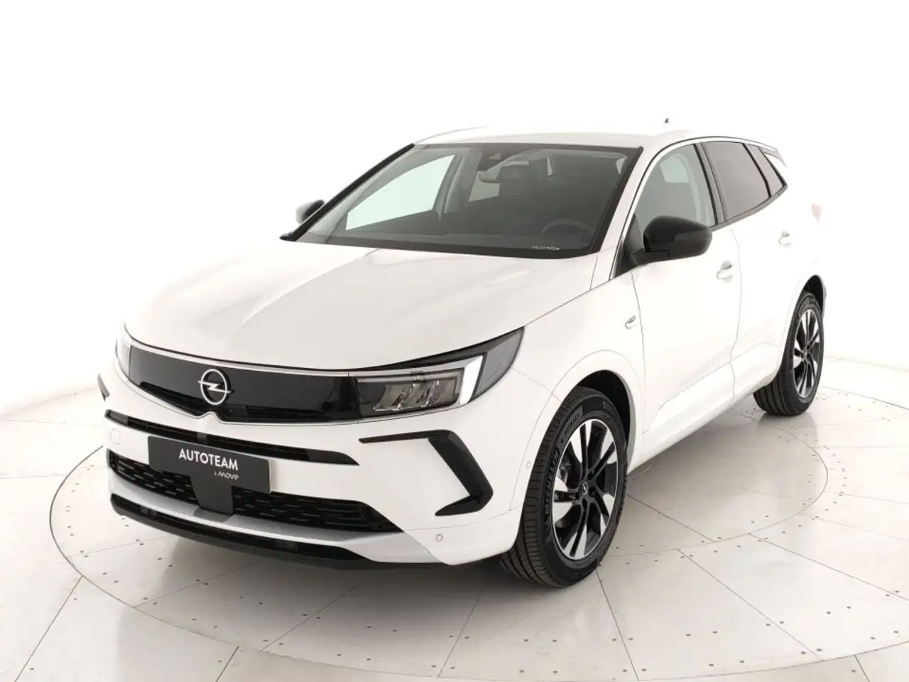 Opel Grandland 1.2 Business Elegance s&s 130cv — photo 1 of 15
