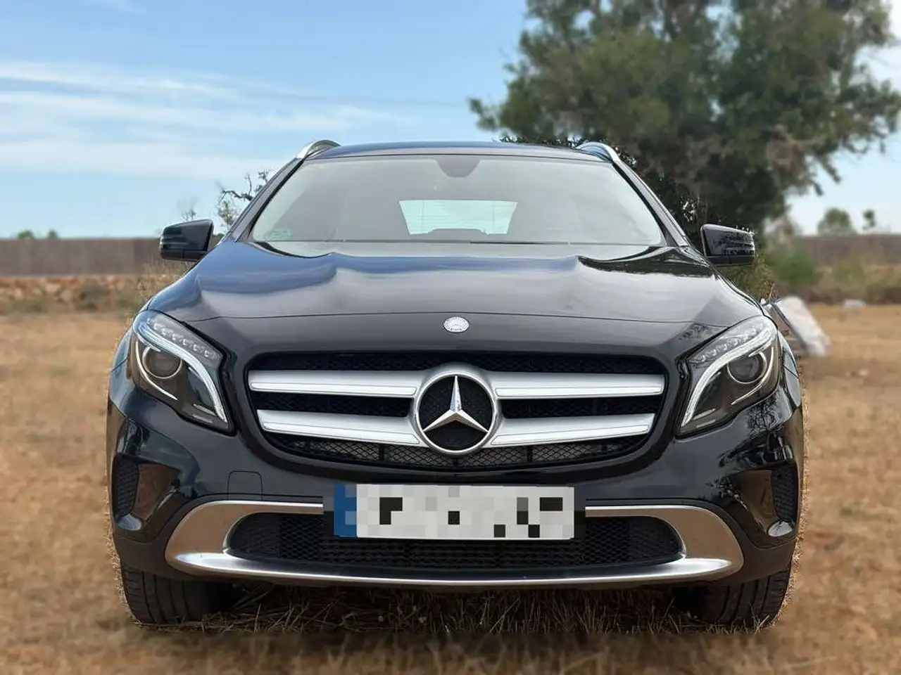 Mercedes-Benz GLA 200 200d Style — photo 1 of 12