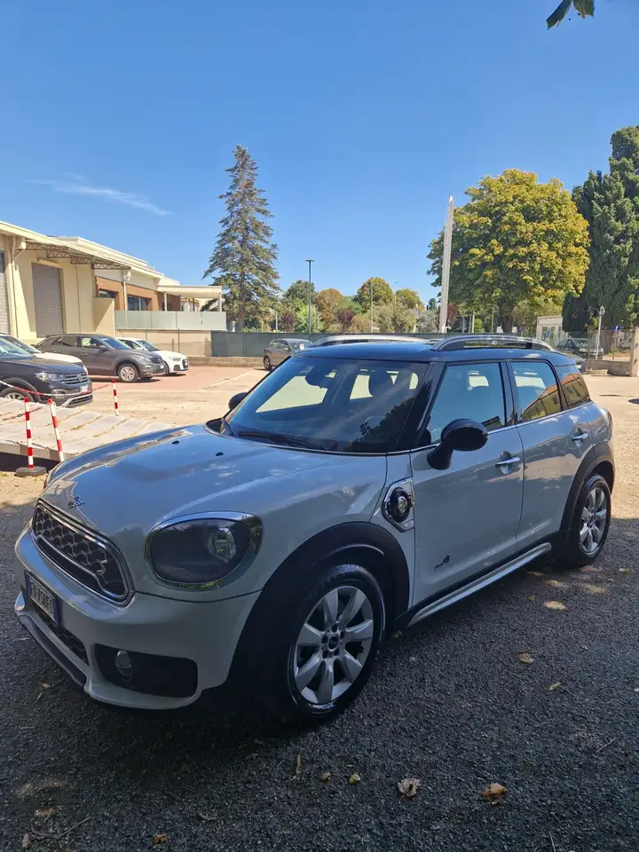 MINI Cooper Countryman Mini 1.5 Cooper SE Countryman ALL4 Automatica — photo 1 of 11