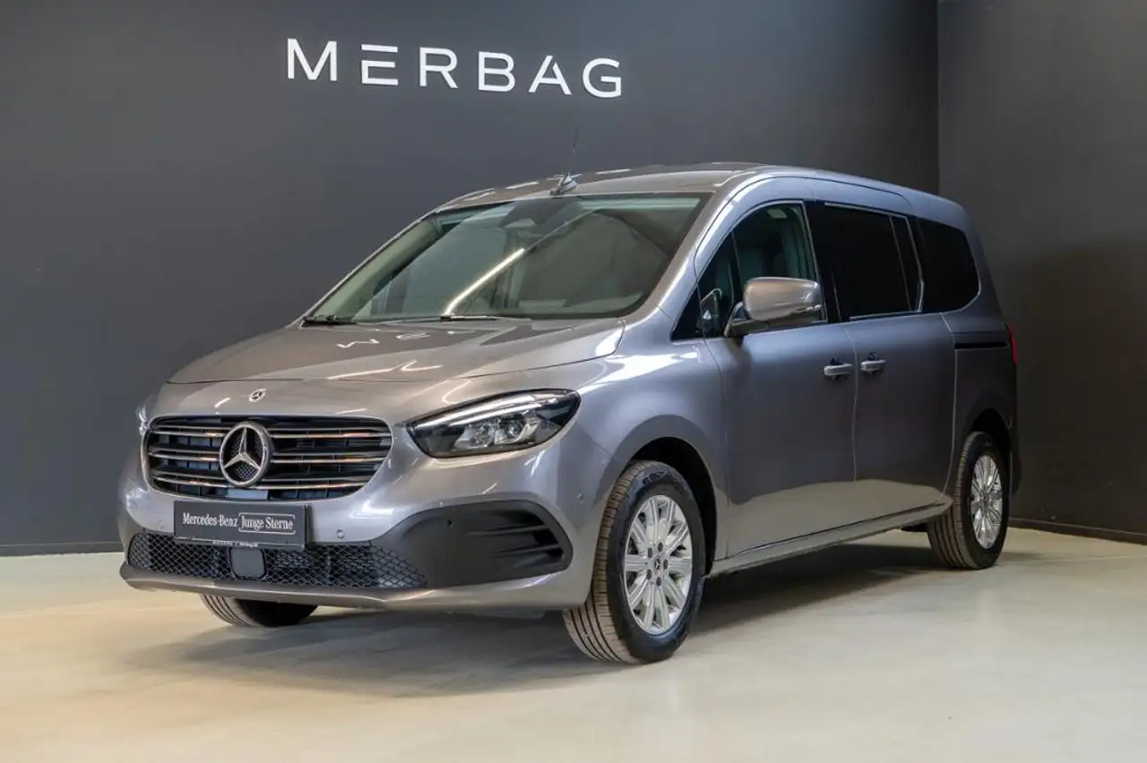 Mercedes-Benz T-Klasse T 180 *Lang Navi LED Kamera 7-Sitzer — photo 1 of 19