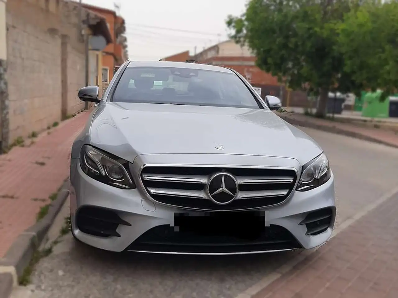 Mercedes-Benz E 350 d — photo 1 of 14