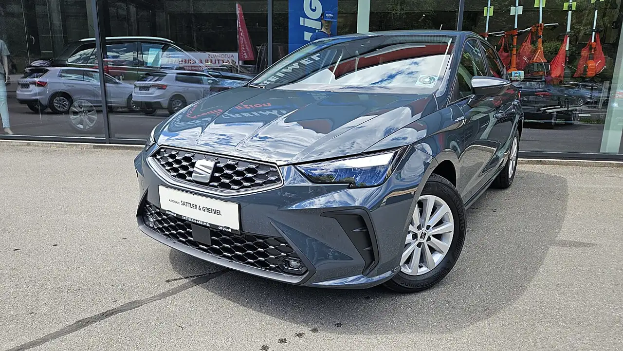 SEAT Ibiza 1,0 Reference Edition — photo 1 of 24