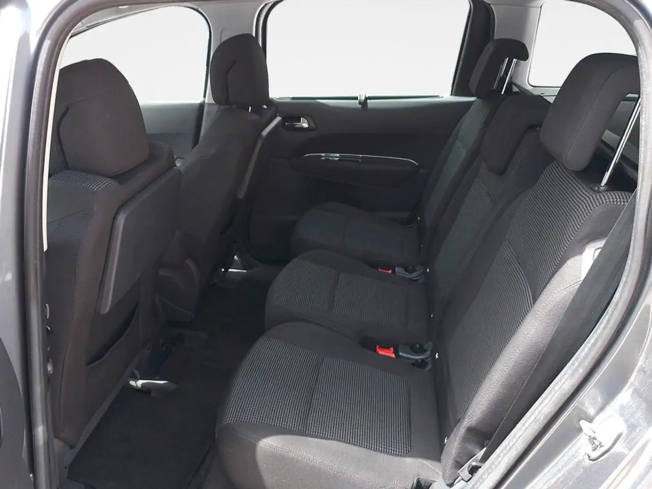 2011 Peugeot 5008 1.6HDI Premium 112, photograph 12