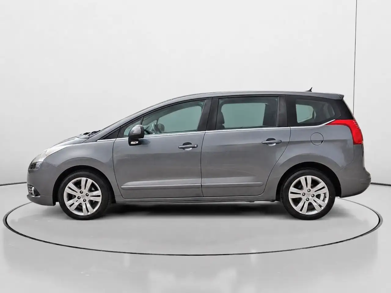 2011 Peugeot 5008 1.6HDI Premium 112, photograph 6