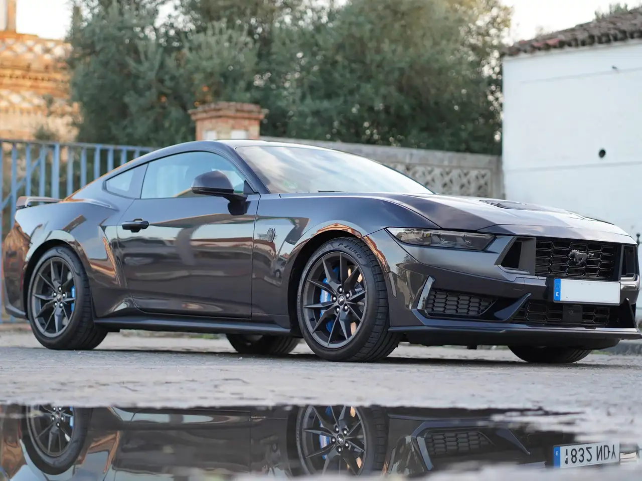 Ford Mustang Mustang Fastback 5.0 Ti-VCT Dark Horse Aut. Dark Horse — photo 1 of 5