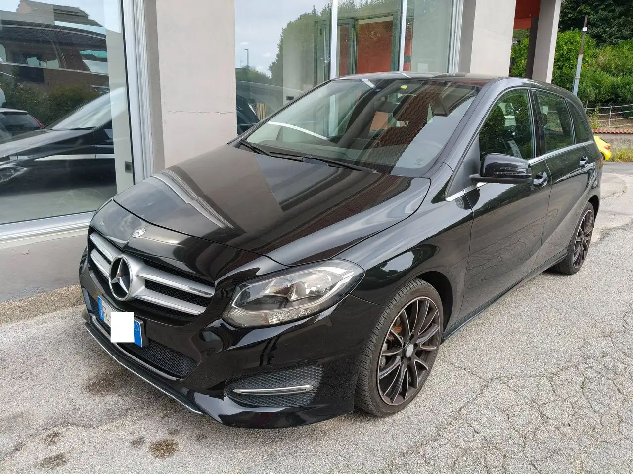 Mercedes-Benz B 160 d (cdi) Sport — photo 1 of 9
