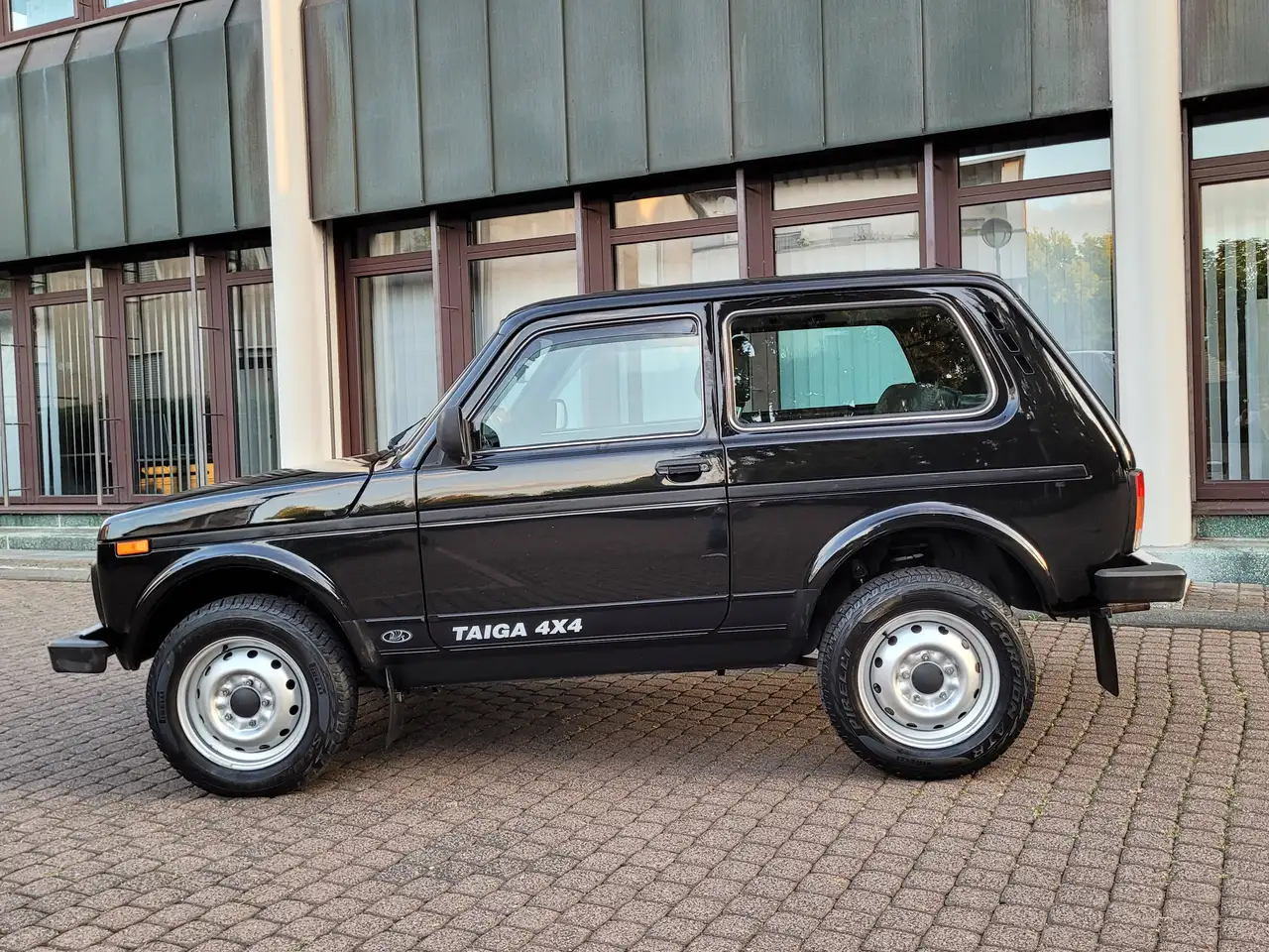 Lada Niva Niva Taiga 4x4 Nur 37 Tkm-1 Hd-Euro 6-ABS ! — photo 1 of 15