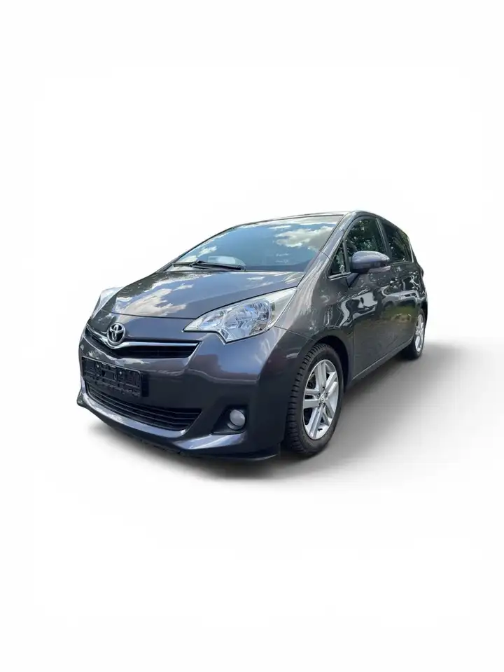 Toyota Verso-S 1,4-l-D-4D Club — photo 1 of 15