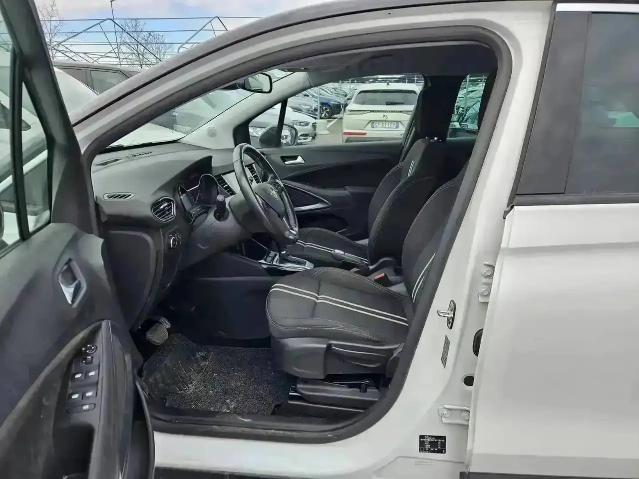 2024 Opel Crossland 1.2 130cv AT6 Elegance - GT186MB, photograph 11