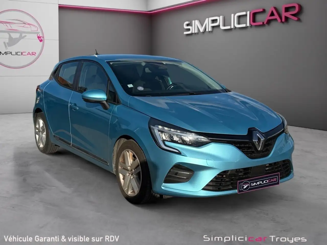 Renault Clio 1.0 TCE 100 INITIALE PARIS — photo 1 of 22