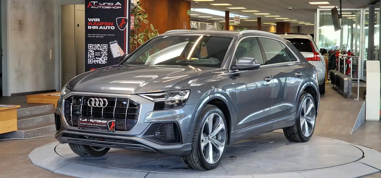 Audi Q8 55 TFSIe quattro 2xS-Line Aut. *AHK*Head-up*Kamera — photo 1 of 15