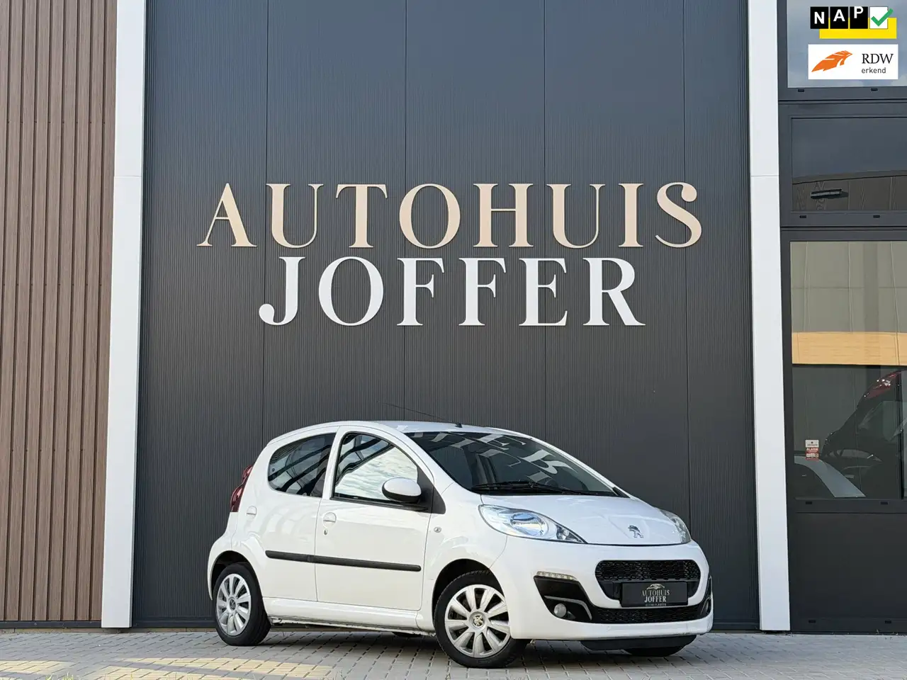 Peugeot 107 1.0 Active Premium | Inruilkoopje! | Airco | APK — photo 1 of 24