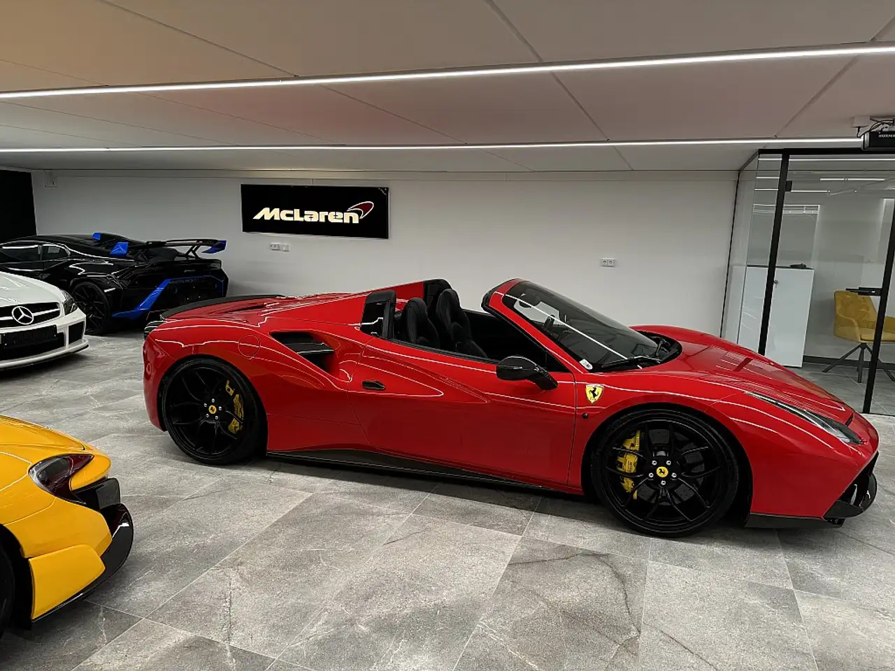 Ferrari 488 Spider Novitec 1 Besitz max. Carbon — photo 1 of 40