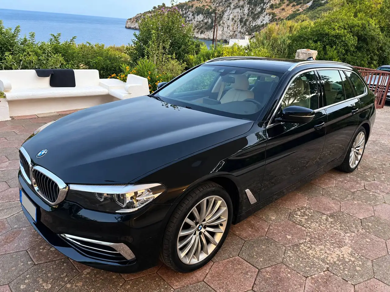 BMW 520 Serie 5 G31 2017 Touring 520d Touring Luxury auto — photo 1 of 7