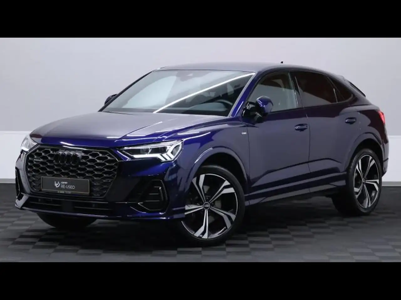Audi Q3 45TFSI 245 S-Line S-tronic — photo 1 of 32