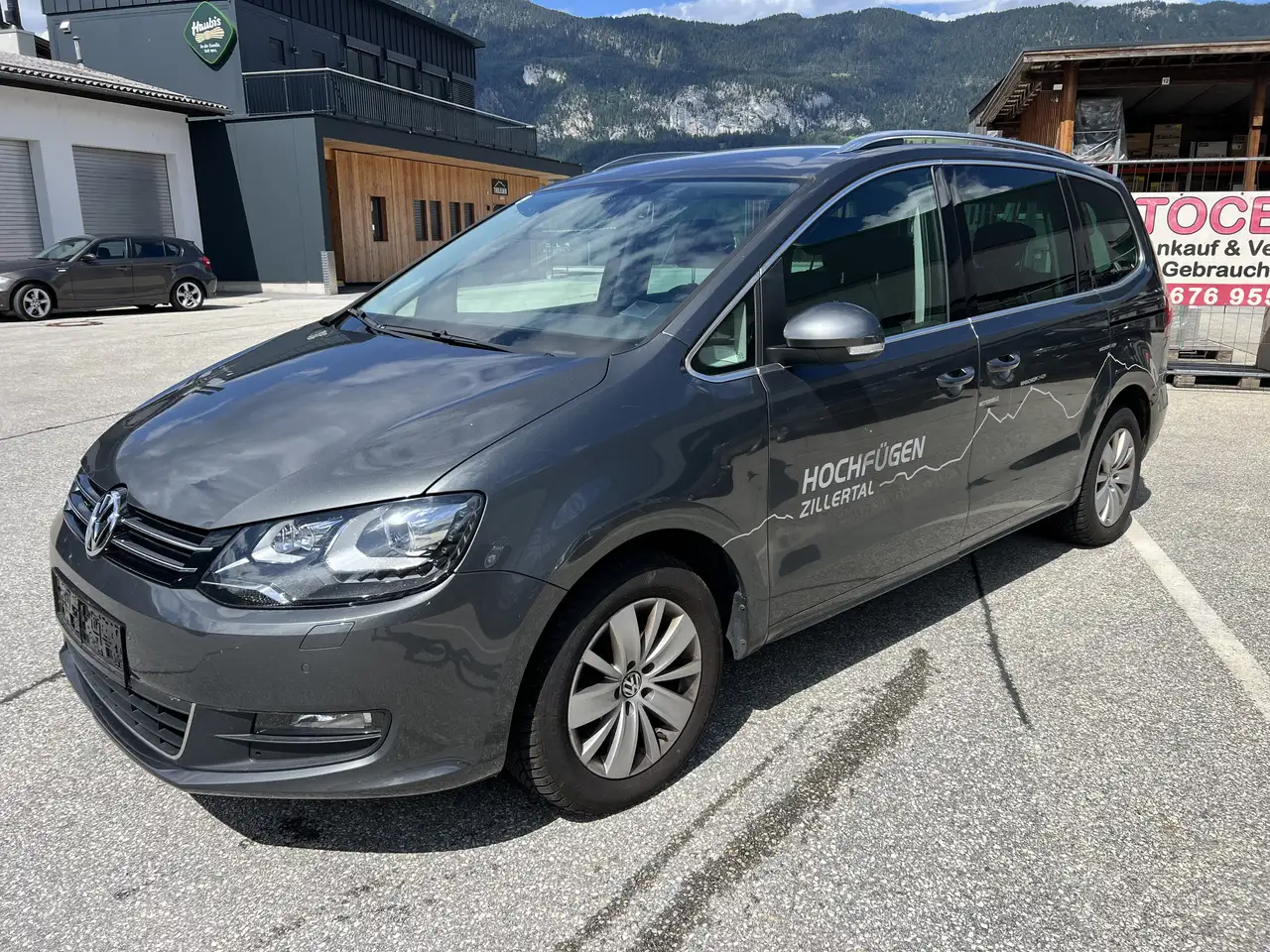 Volkswagen Sharan Trendline BMT 2,0 TDI DPF 4Motion Turboschaden — photo 1 of 20