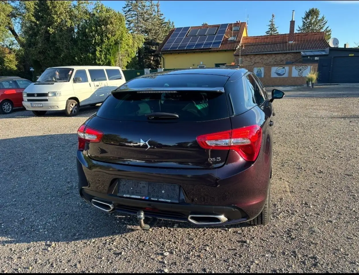 Citroen DS5 HDi 165 So Chic — photo 1 of 5