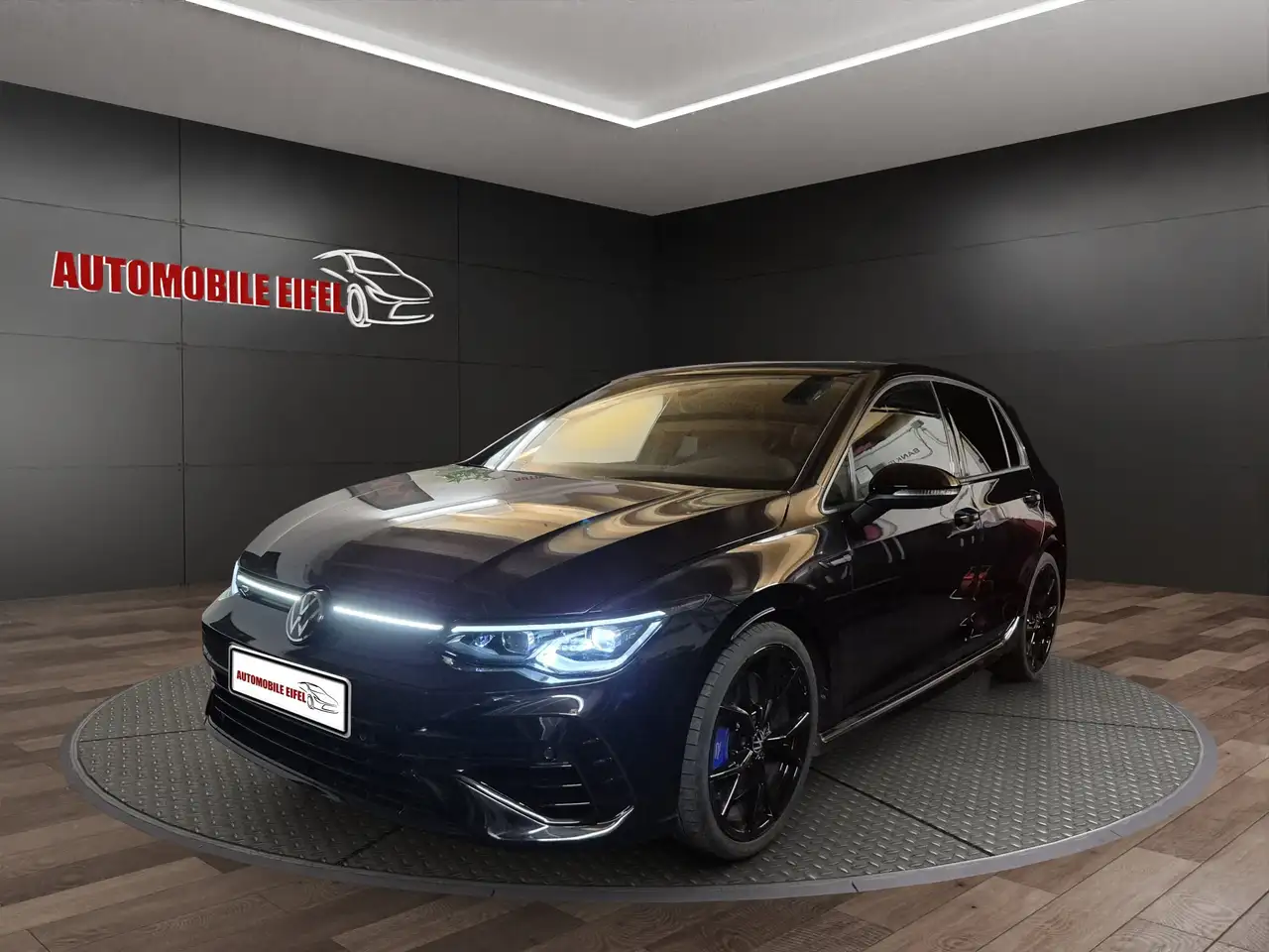 Volkswagen Golf R Performance4x4*BLACK STYLE*KAMERA*H&K*MATRIX*ACC — photo 1 of 25