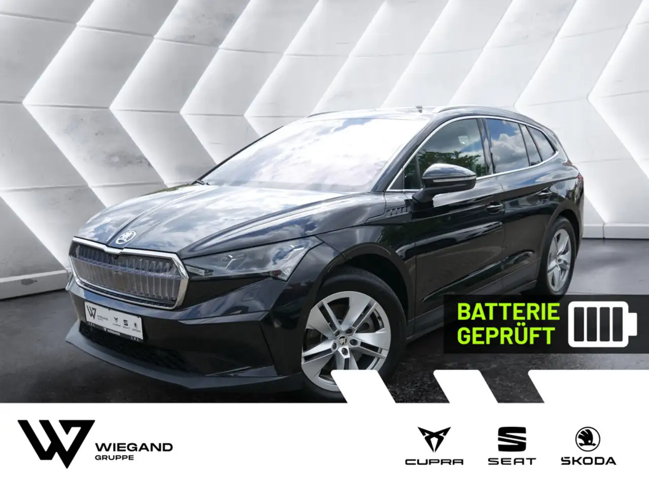 Skoda Enyaq iV 80 ecoSuite LED PANO WÄRMEPUMPE AHK — photo 1 of 28
