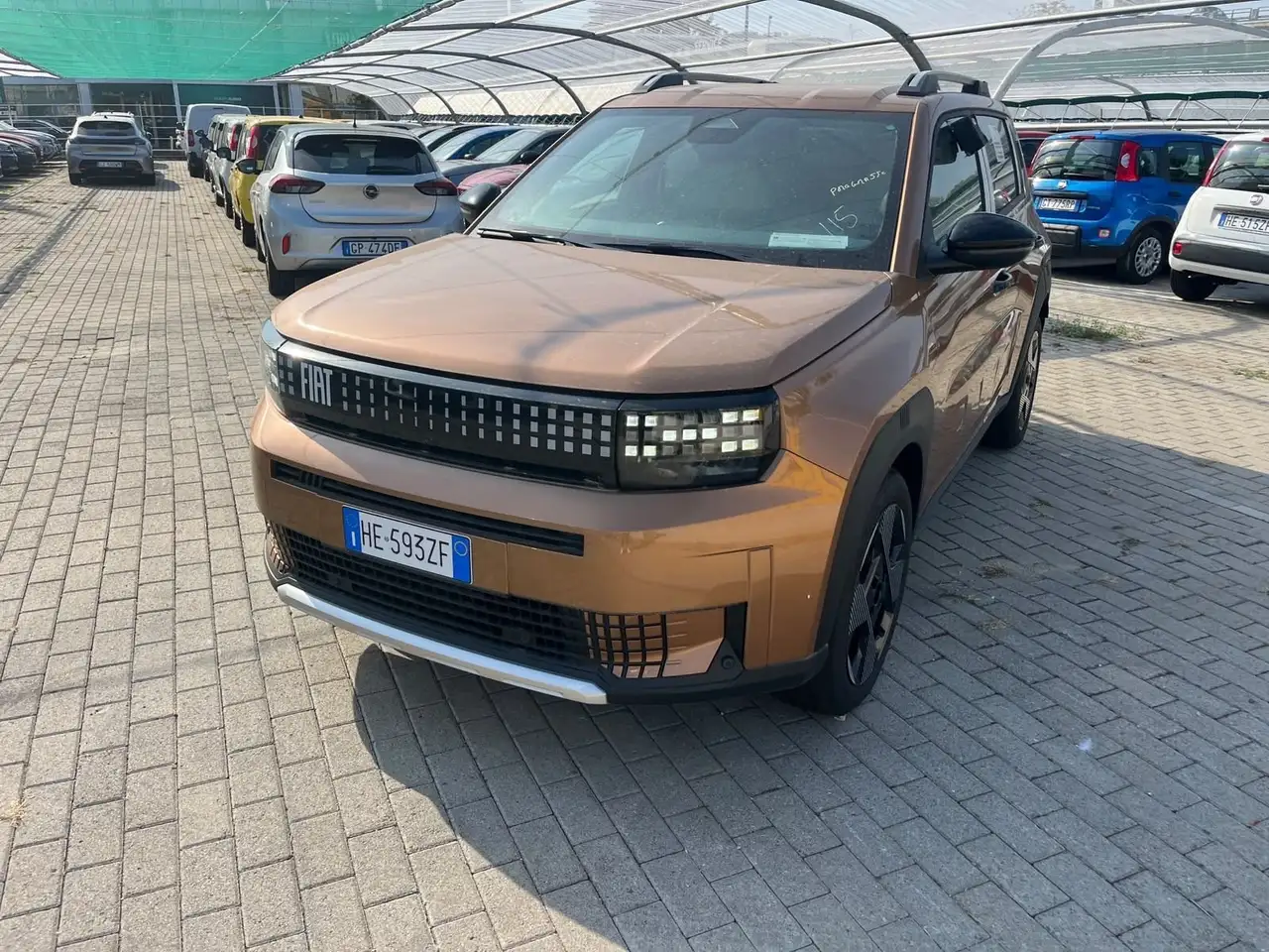 Fiat Grande Panda Grande Panda 1.2 hybrid La Prima 110cv edct — photo 1 of 15