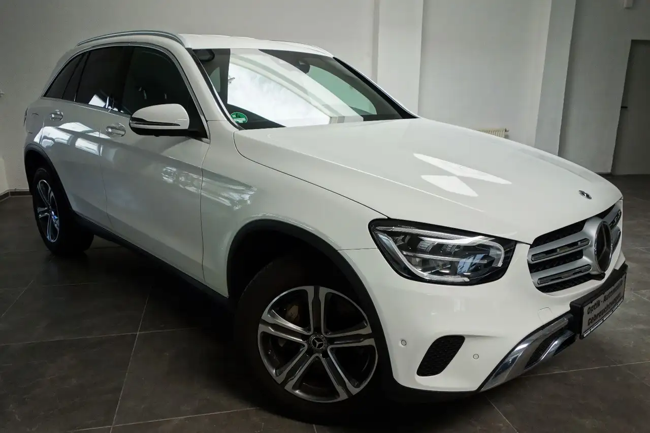 Mercedes-Benz GLC 220 d 4Matic 9G/MBUX/Distronic+/LED/360°/Keyl — photo 1 of 29