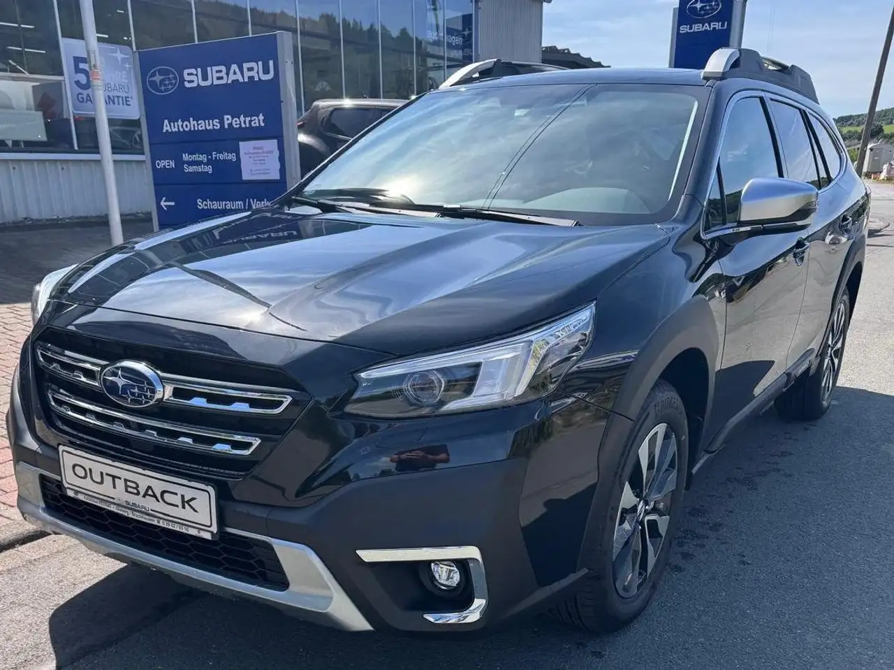 Subaru OUTBACK Platinum — photo 1 of 10