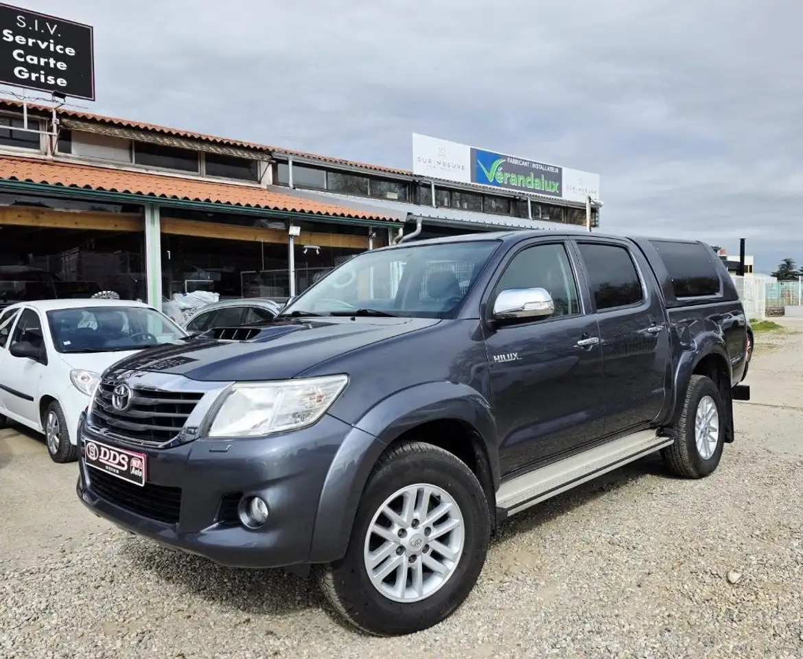 Toyota Hilux CLIM HARD TOP SIEGES CHAUFFANT — photo 1 of 21
