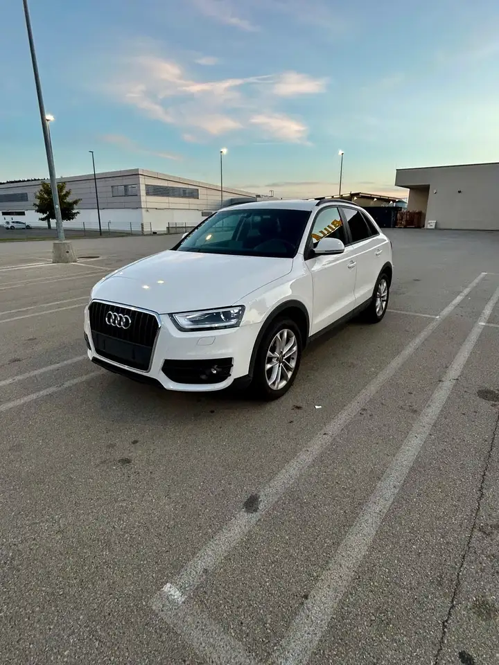 Audi Q3 2,0 TDI DPF — photo 1 of 5