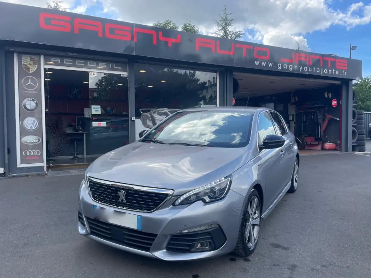 Peugeot 308 1.2 PURETECH 130CH E6.C S\u0026S GT LINE 108G — photo 1 of 17