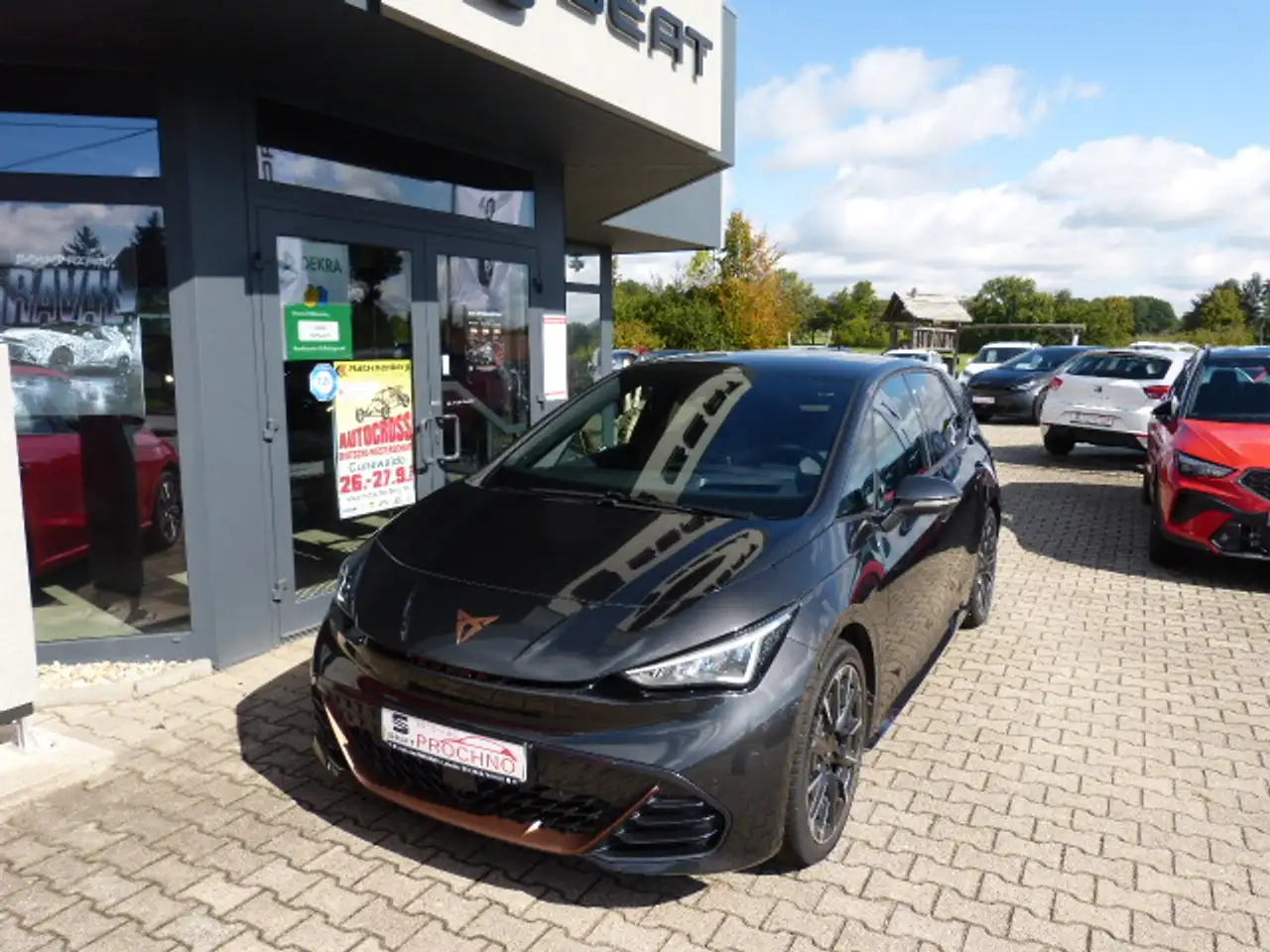 CUPRA Born Born 77kWh — photo 1 of 20