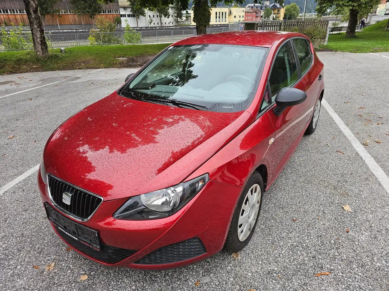 SEAT Ibiza Reference — photo 1 of 17