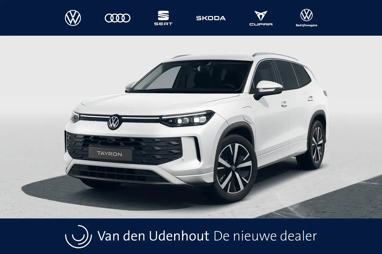 Volkswagen Tayron 1.5 eHybrid 204 6DSG Life Edition | 'App-Connect' — photo 1 of 12