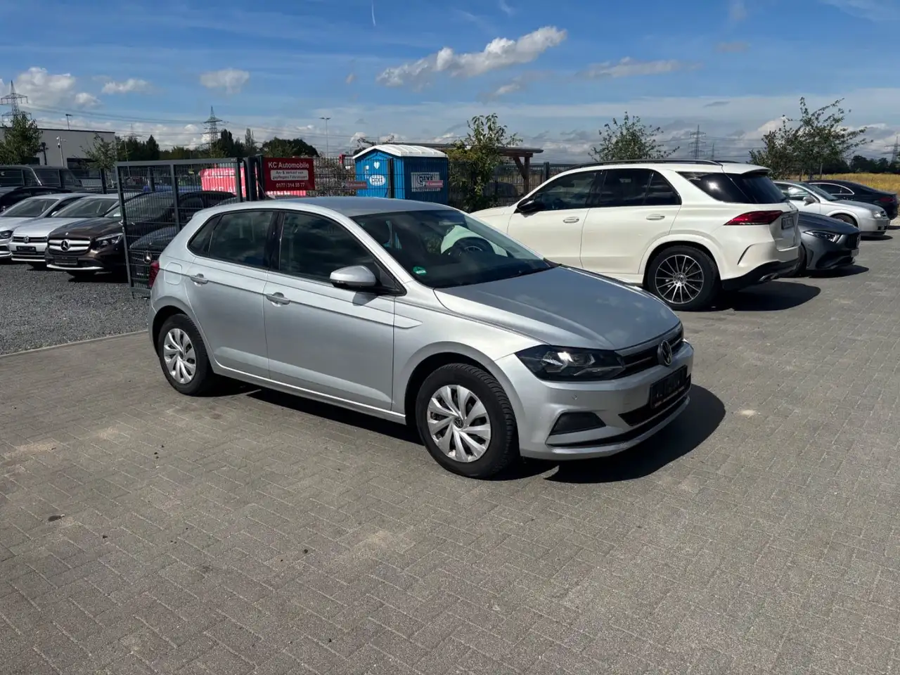Volkswagen Polo VI Comfortline*TÜV NEU* — photo 1 of 11