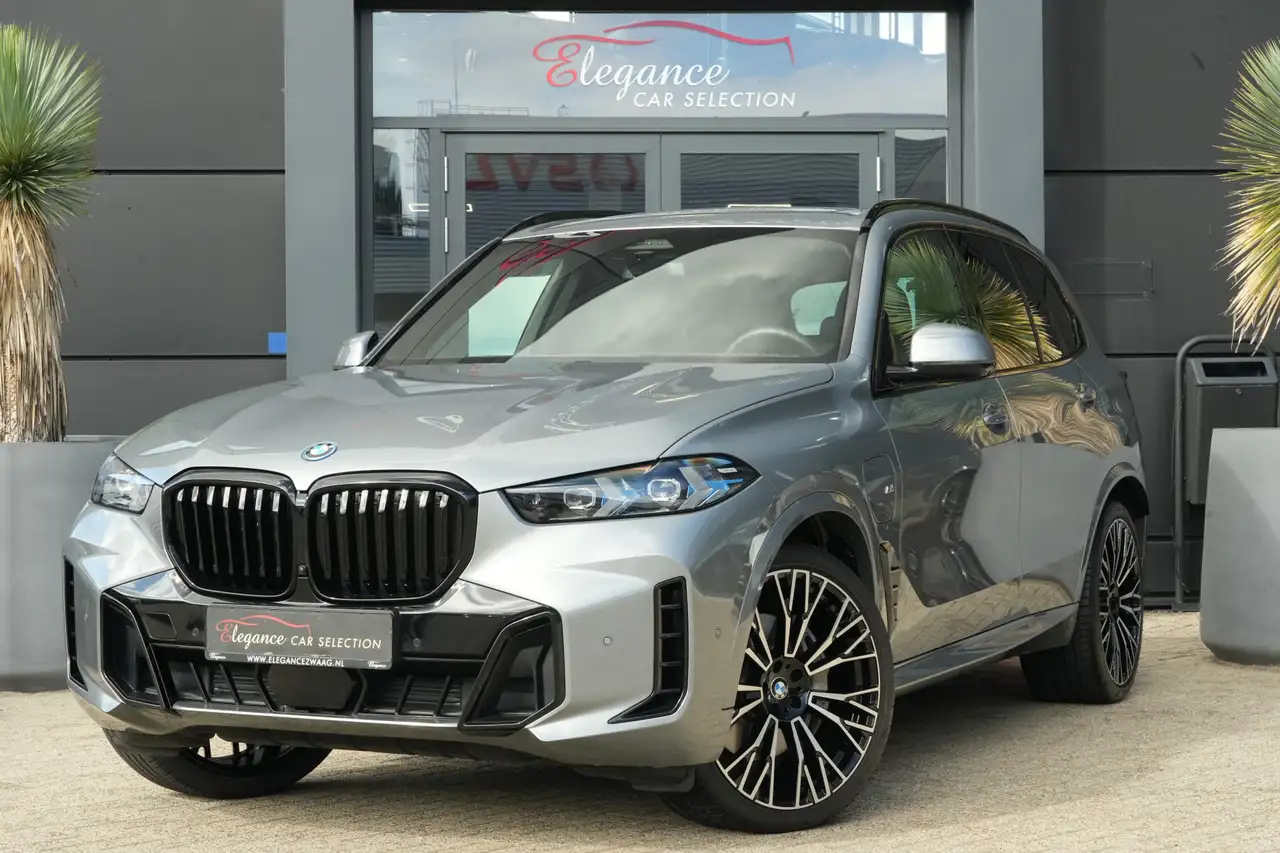 BMW X5 xDrive50e M Sport | 495PK | PANO | HUD | SOFTCLOSE — photo 1 of 36