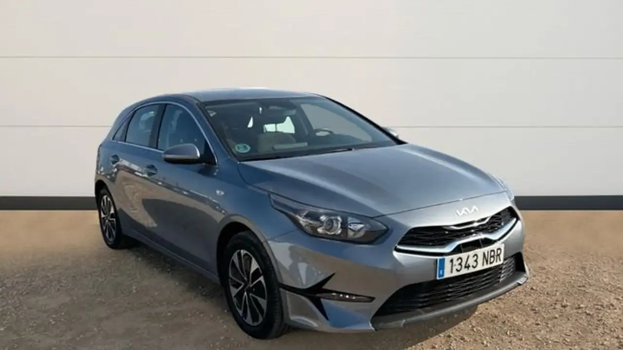 Kia Ceed / cee'd 1.0 T-GDI Drive 100 — photo 1 of 15