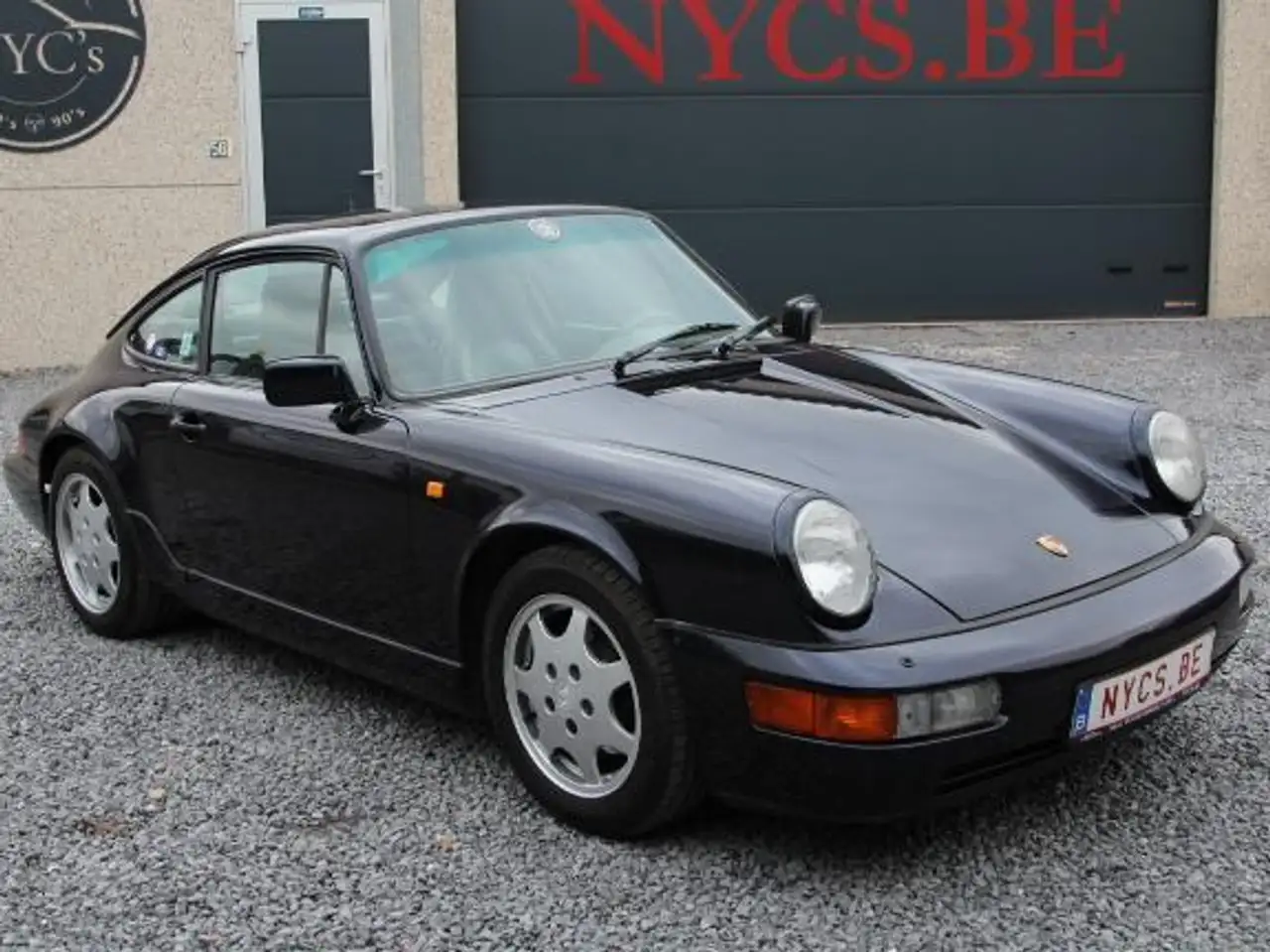 Porsche 911 Type 964 Carrera 4 — photo 1 of 40