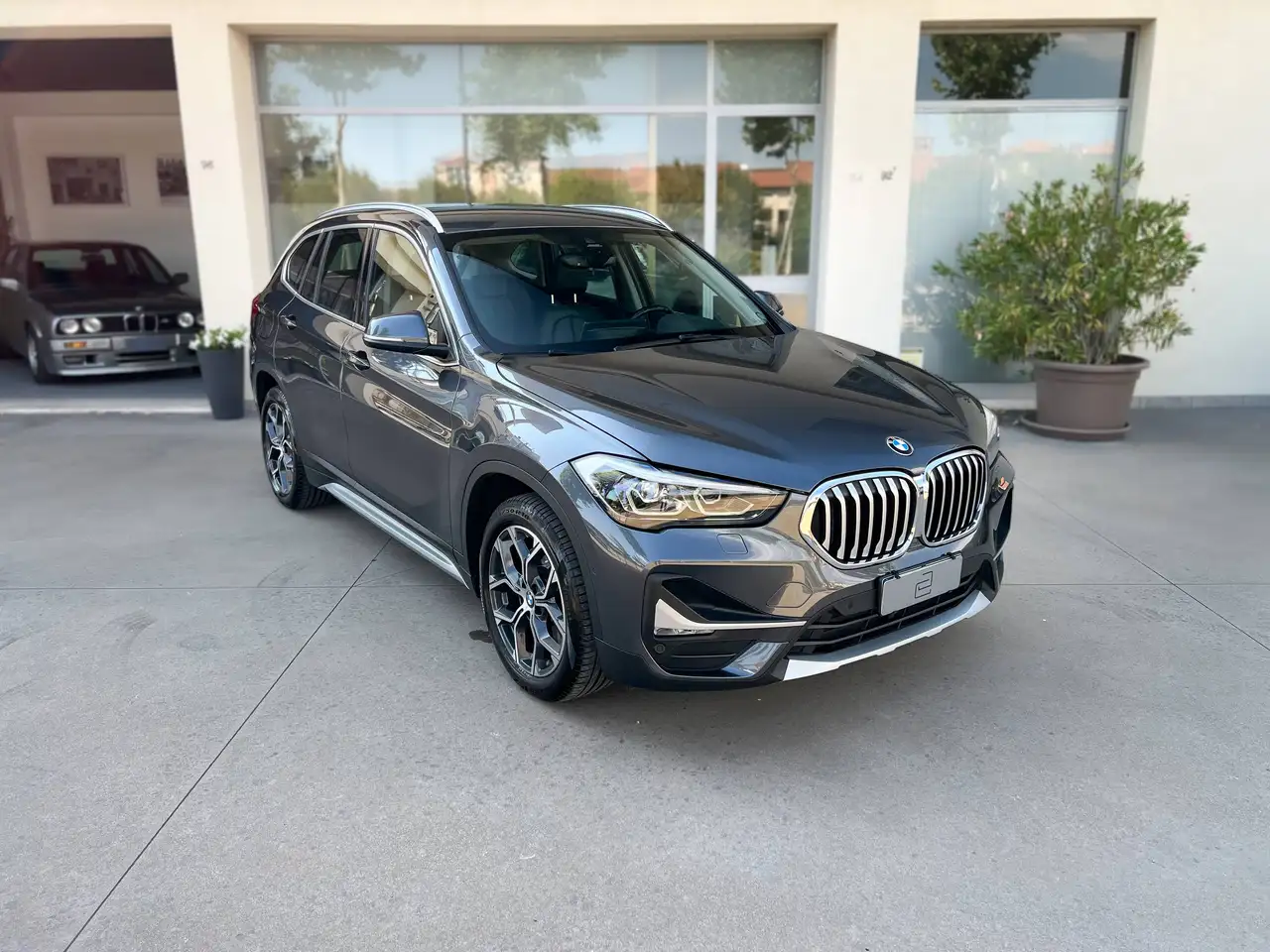 BMW X1 xDrive 20d — photo 1 of 15