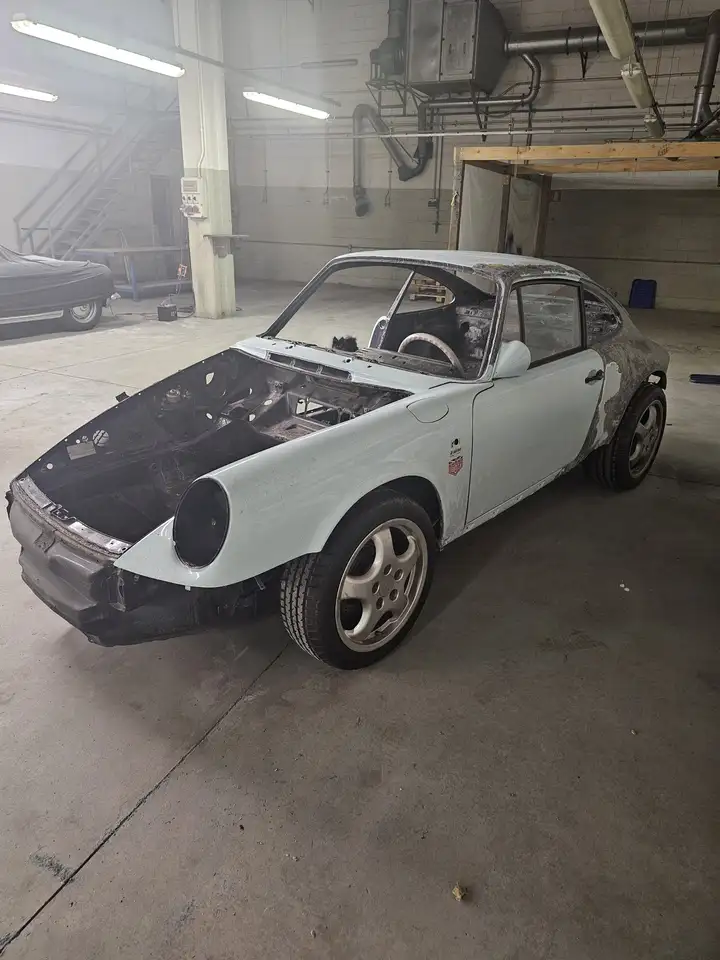 Porsche 964 911 Coupe 3.6 Carrera 2 — photo 1 of 11