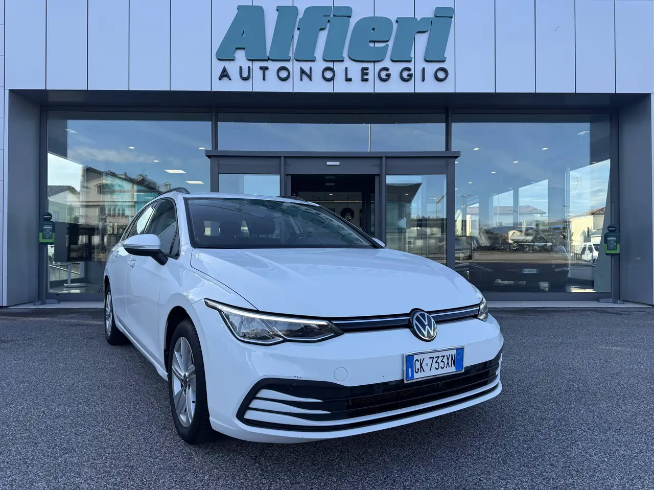 Volkswagen Golf Sportsvan Golf Sportsvan 1.6 tdi Van 4Posti Highline Ex 115cv dsg IVA Esposta — photo 1 of 15