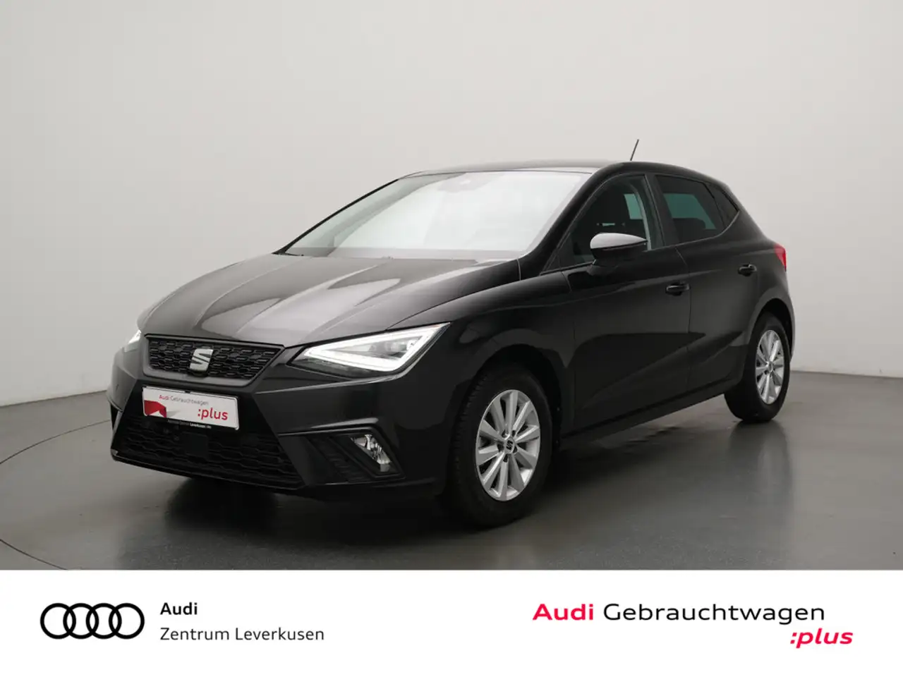 SEAT Ibiza Style ACC NAVI SHZ KAM LED KEYLESS PDC — photo 1 of 14
