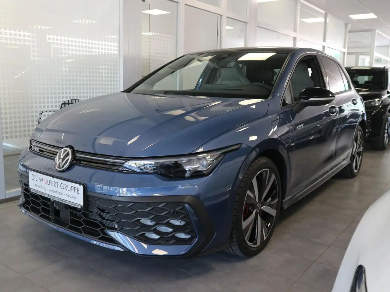 Volkswagen Golf GTE 1,5 eHybrid OPF (177/116 PS) DSG *WINTERRÄDER* — photo 1 of 11