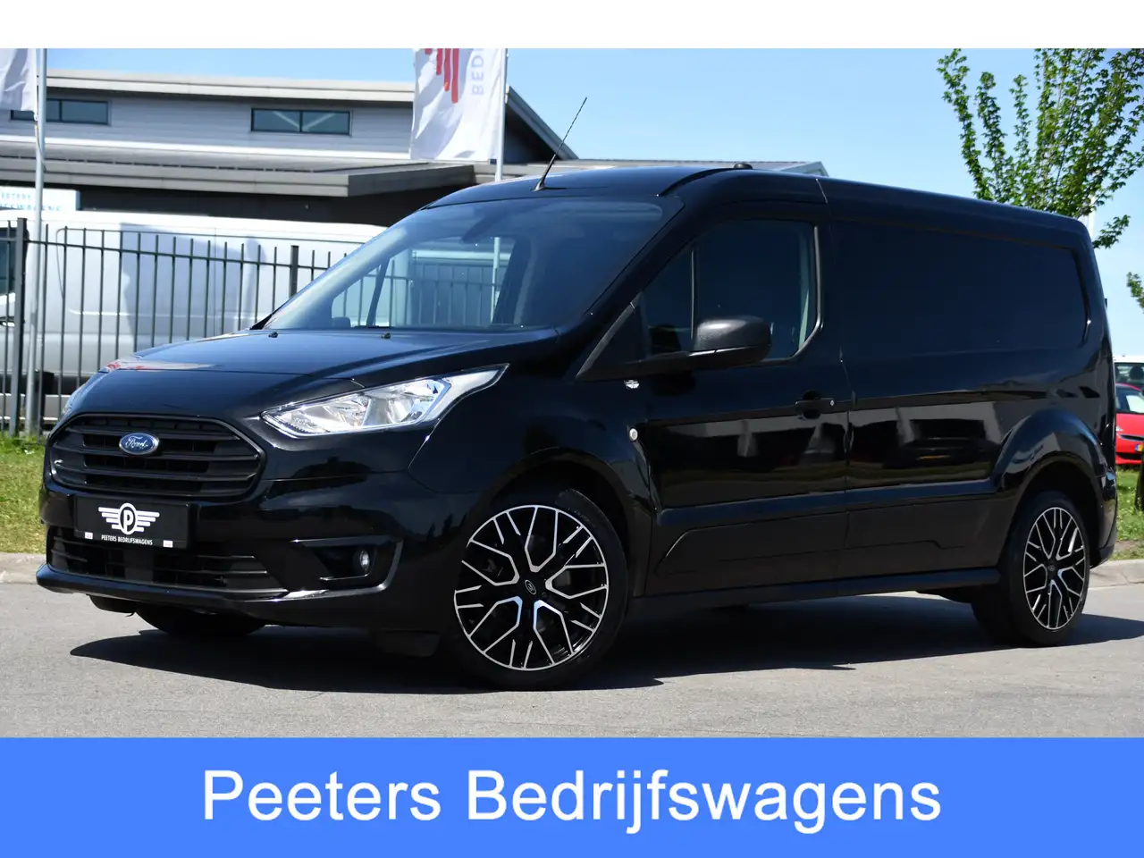 Ford Transit Connect 1.5 EcoBlue L2 Black Edition Camera, Cruise, Senso — photo 1 of 35