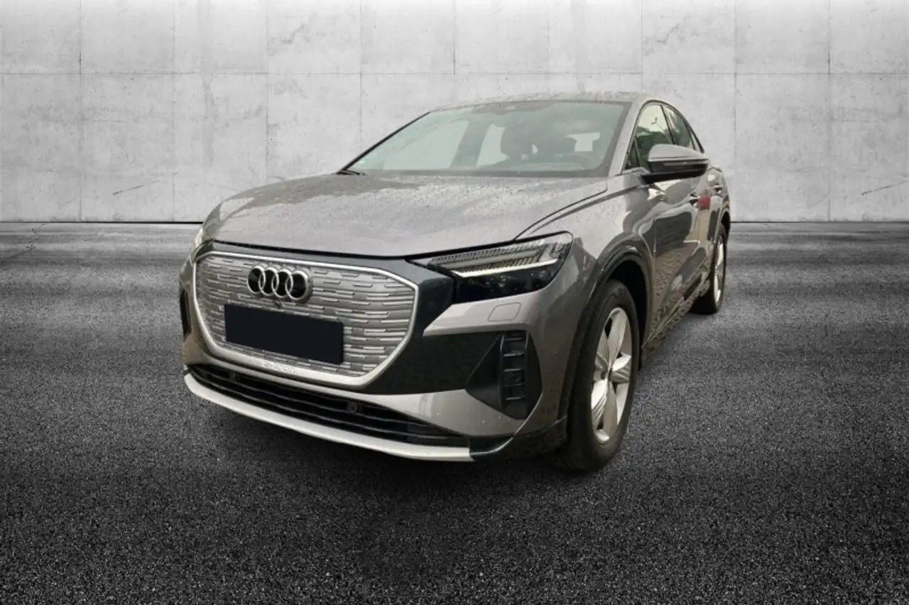 Audi Q4 e-tron Q4 e-tron — photo 1 of 7
