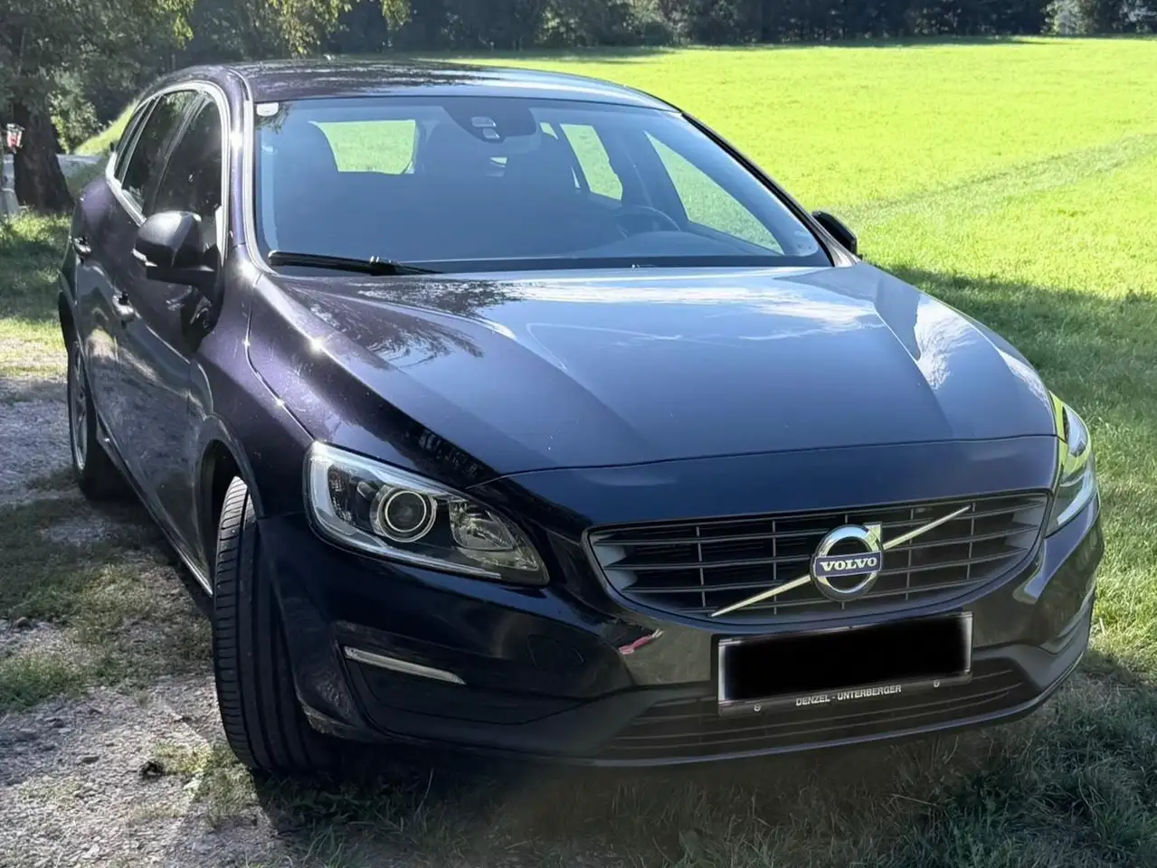 Volvo V60 D3 — photo 1 of 7