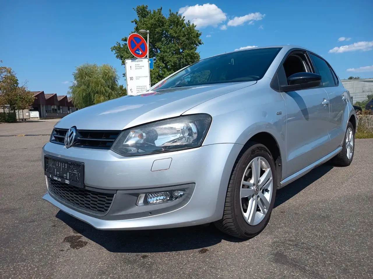 Volkswagen Polo V Match — photo 1 of 20