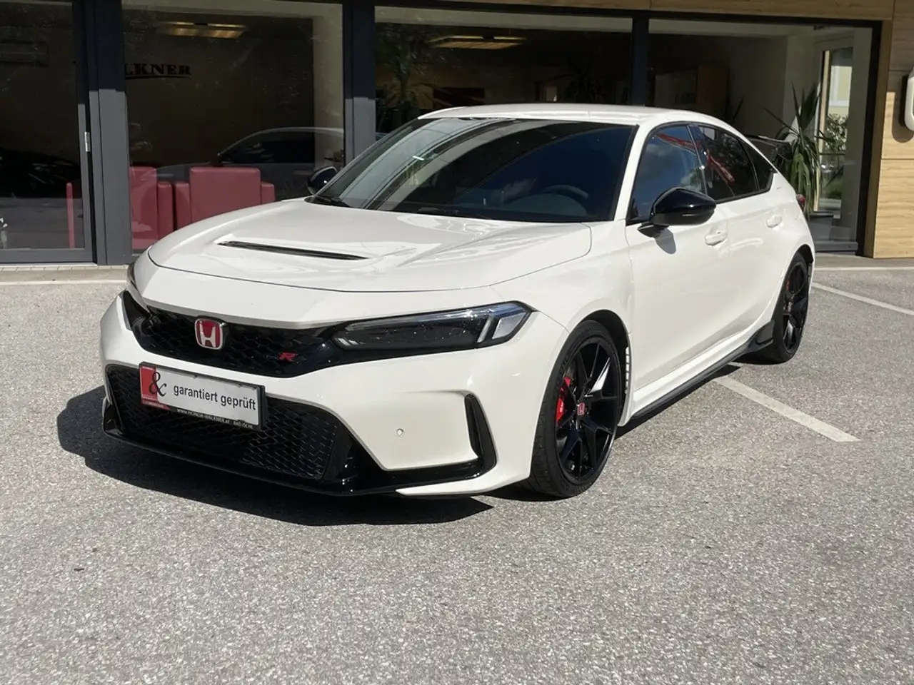 Honda Civic 2,0 VTEC Turbo Type R — photo 1 of 24