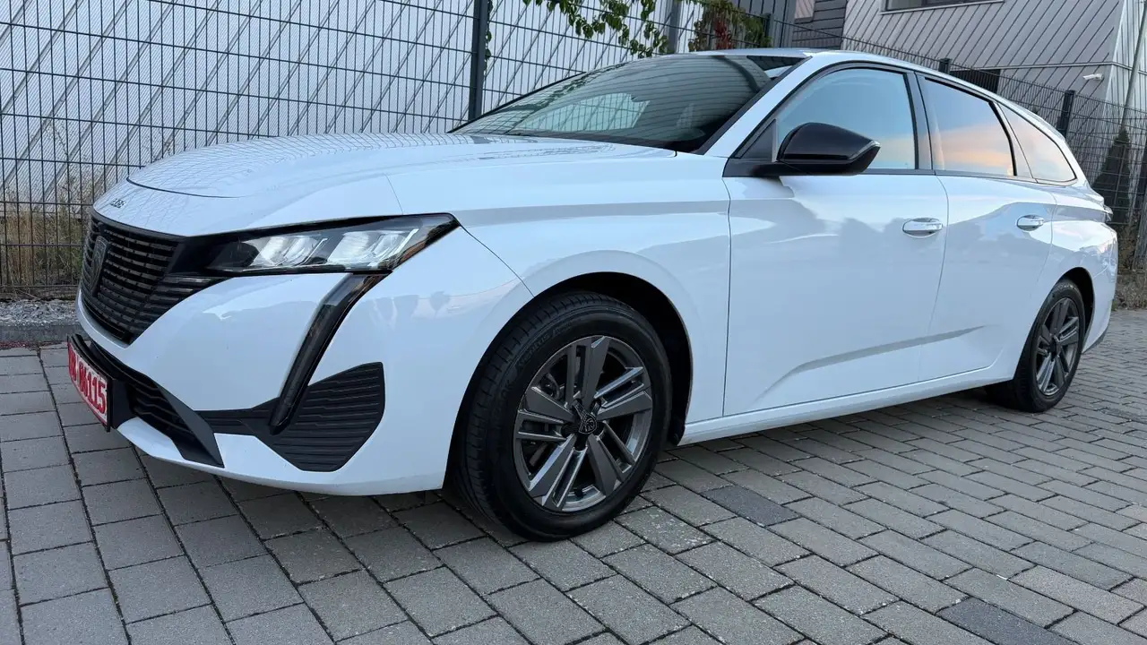 Peugeot 308 SW Allure 1.5 HDi AUTOMATIK,LED,NAVI,1-HAND — photo 1 of 34
