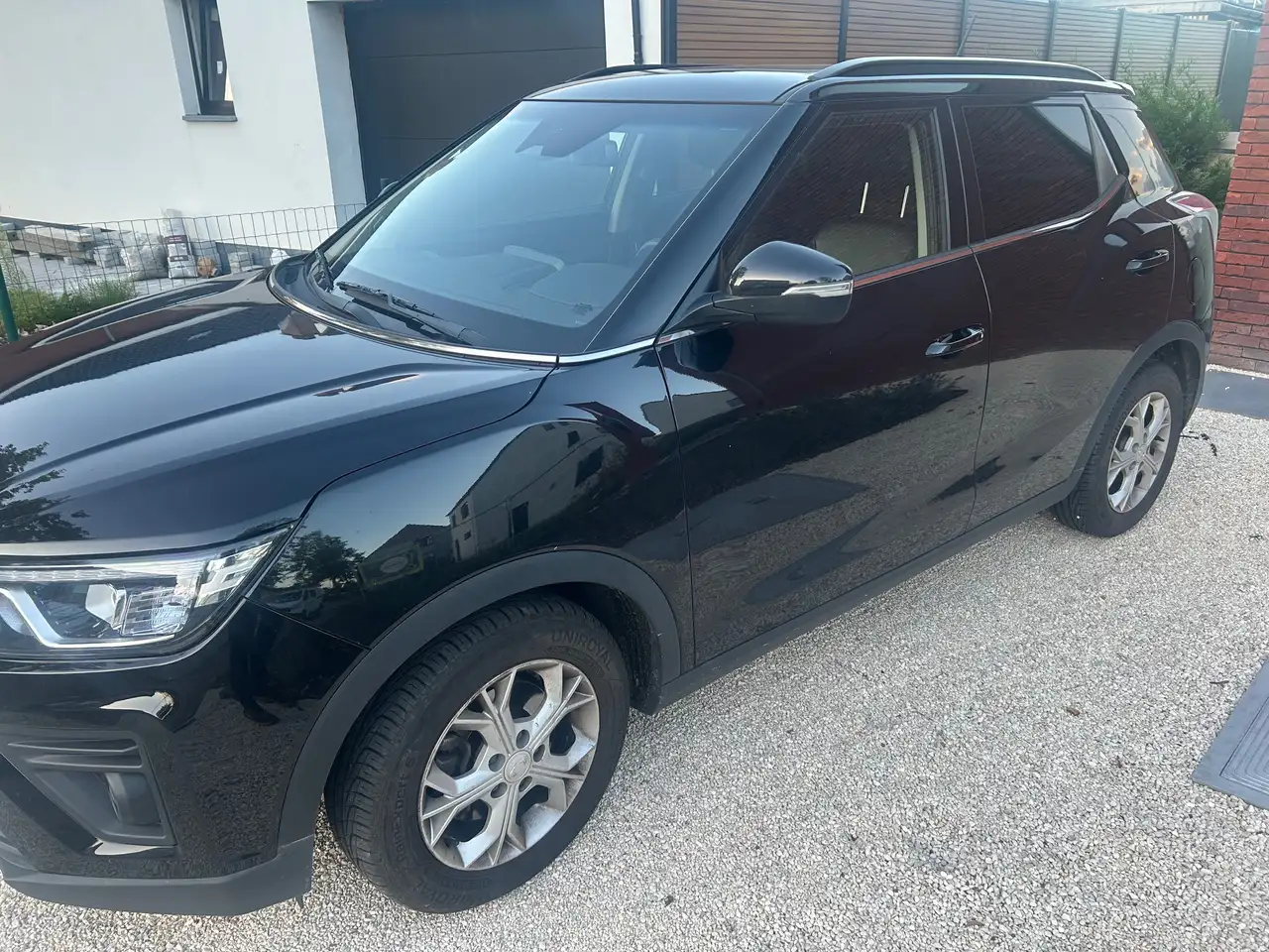 SsangYong Tivoli Tivoli 1.2 T-GDI 2WD Quartz (EU6d) — photo 1 of 6