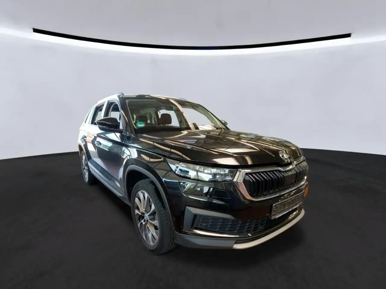 2022 Skoda Kodiaq Tour 4x4 Matrix/STANDH/AHK/PANO/4xSHZ, photograph 2