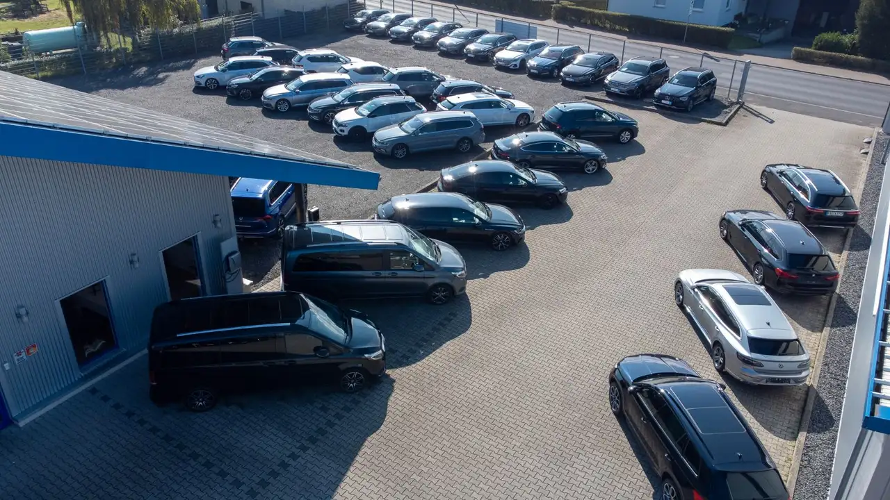 2022 Skoda Kodiaq Tour 4x4 Matrix/STANDH/AHK/PANO/4xSHZ, photograph 12